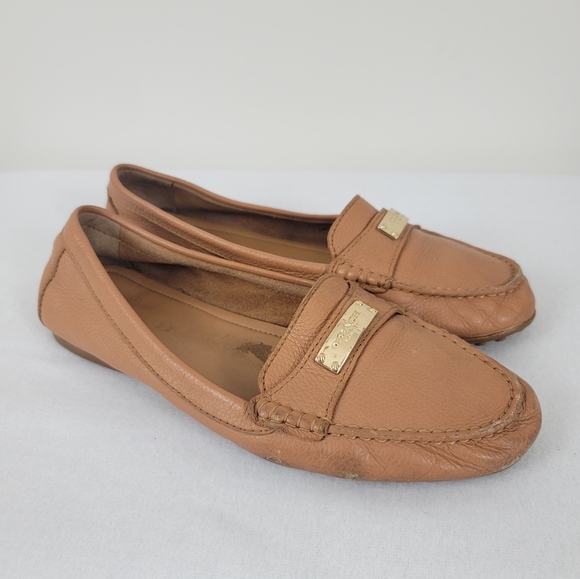 Coach Women's Fredrica Tan Slip On Loafers Size 9 Pebble Grain Leather - Picture 1 of 7